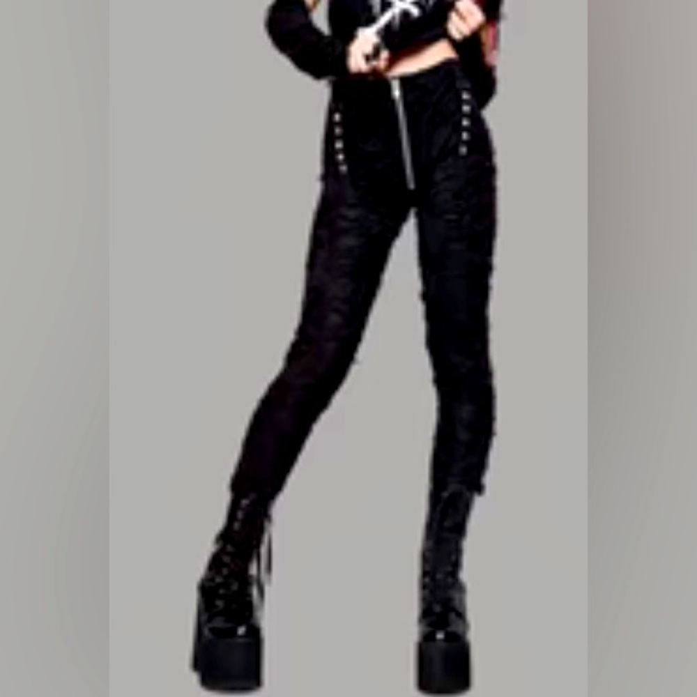 Toxic For Life Shredded Leggings